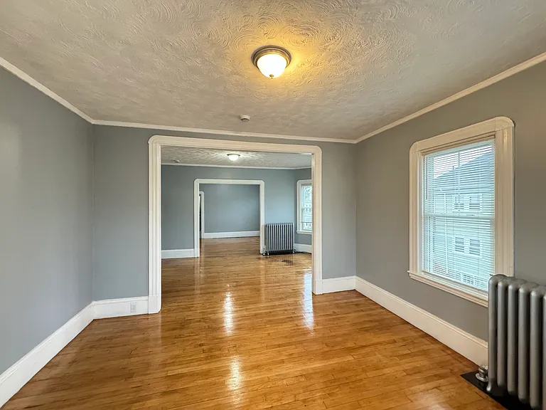 137-139 Chancery St #1 — Photo 2