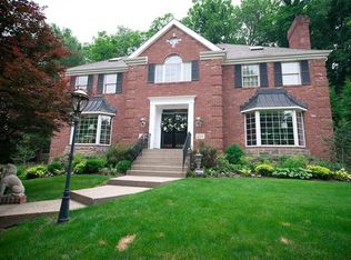 254 Lynn Haven Dr, Mt Lebanon, PA