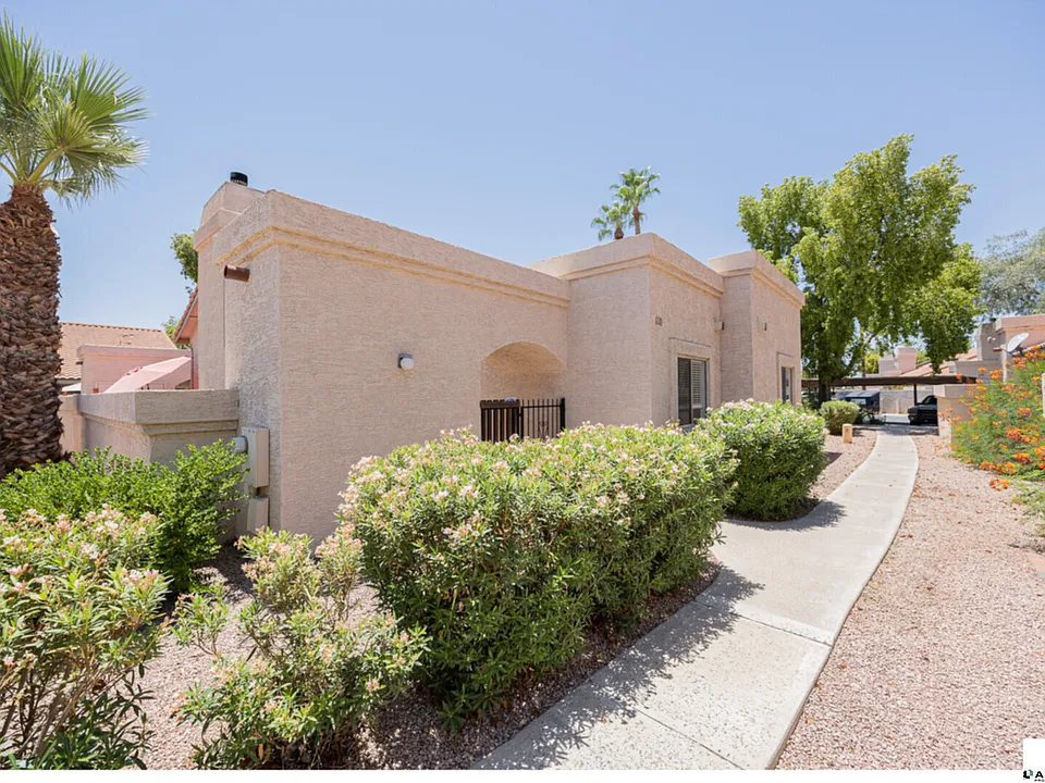 2019 W Lemon Tree Pl #1110