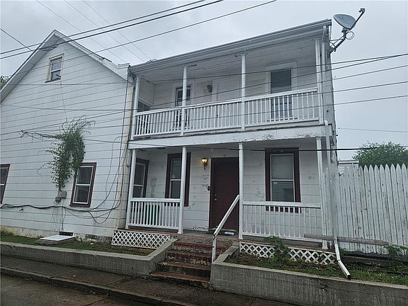 3rd image of 526 W Liberty St