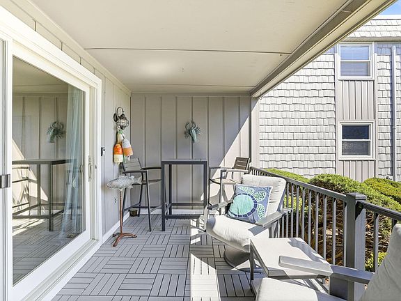 5th image of 112 Old Wharf Road APT C1