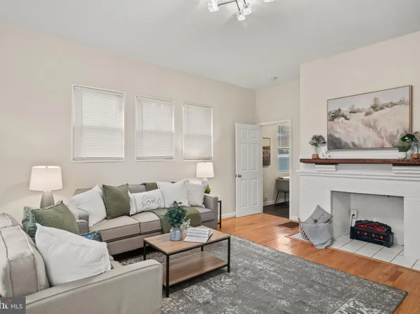 3300 Windsor Ave, Baltimore, MD 21216