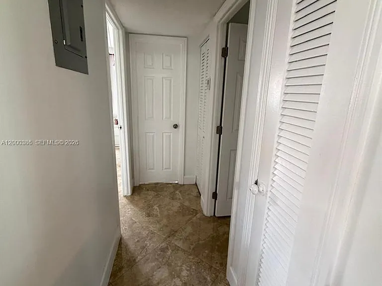 219 NE 14th Ave #101 — Photo 18