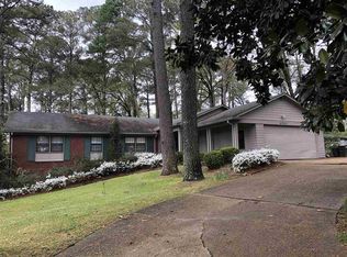 4003 Pinewood Dr, Jackson, MS 39211