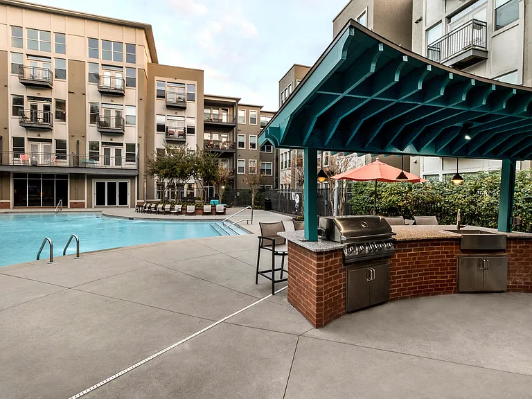 Mariposa Lofts — Photo 15