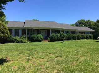871 Old Sheppards Rd, Farmville, VA 23901