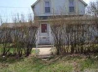 368 Catskill Ave, Lindenhurst, NY 11757