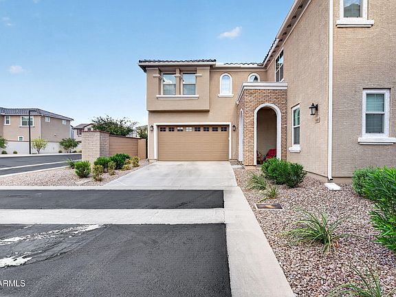 4th image of 669 S SANDERS Drive