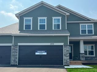 10715 Bent Pine Cir, Woodbury, MN 55129