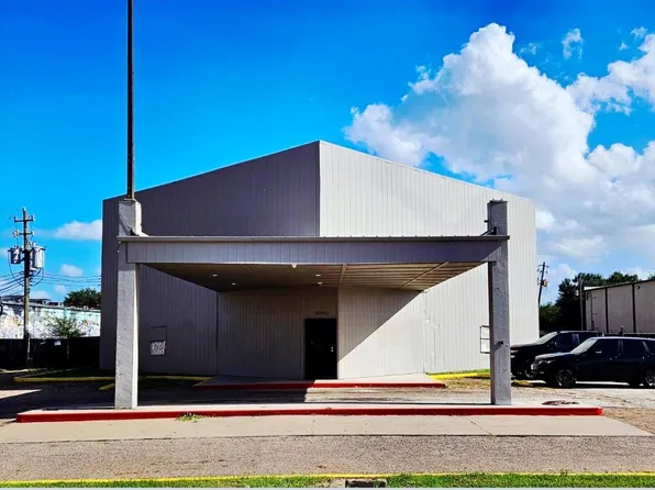 10902 Kingspoint Rd, Houston, TX 77075