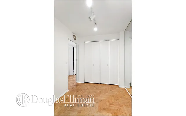 Rented by Douglas Elliman | media 25