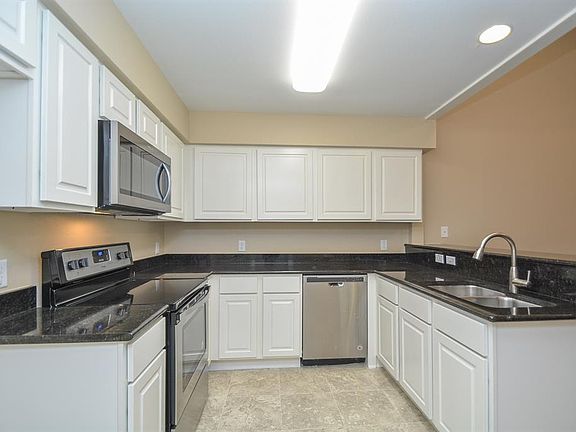 5th image of 2611 Grants Lake Blvd