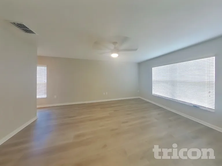 6046 Eagle Pointe Dr — Photo 5