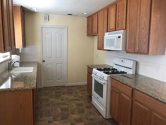 4th image of 4708 C Pkwy