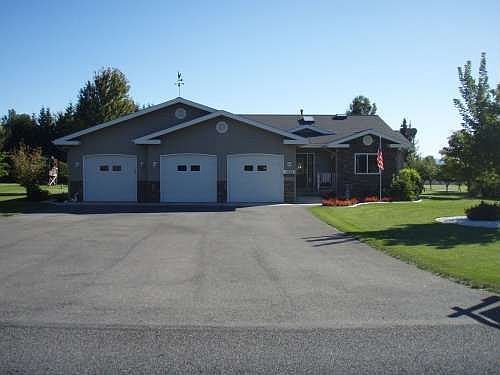 2nd image of 1528 E Lacey Ave