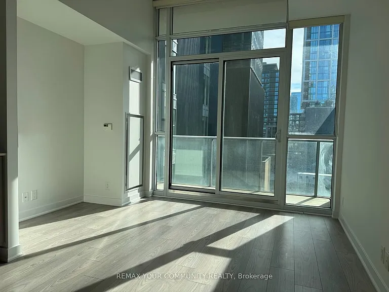120 Parliament St #501 — Photo 6