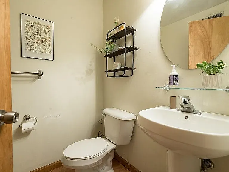 3101 N Newhall St #C — Photo 18