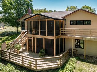 1520 Ridge Point Dr NW, Swisher, IA 52338