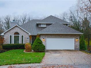 3650 SW Kimstin Cir, Blue Springs, MO 64015