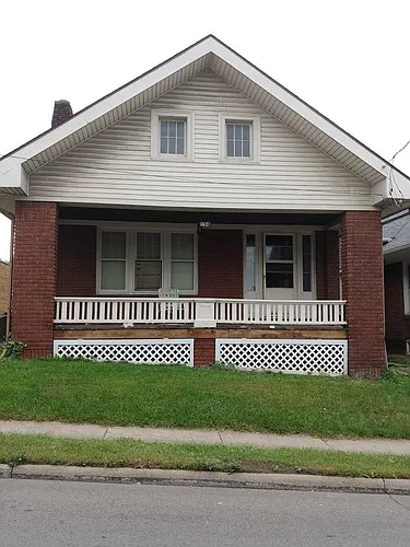154 S Main St Photo 1