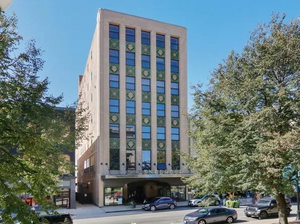 212 N Center St Unit 603, Bloomington, IL 61701