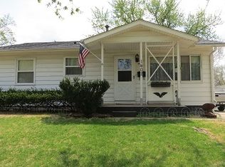 1402 Arthur St, Pekin, IL 61554