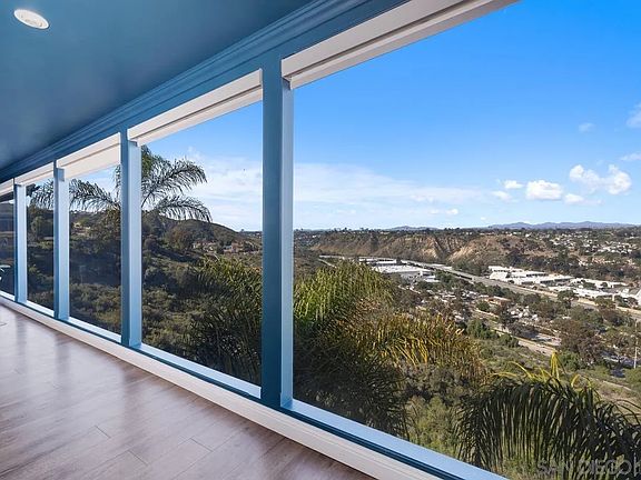 4th image of 5713 Desert View Dr