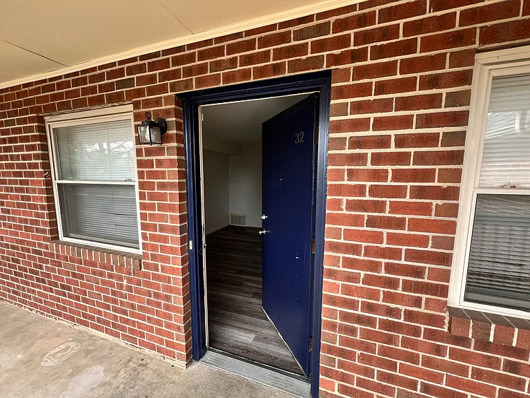 Stone Ridge Apartments- Convenient Location — Photo 34
