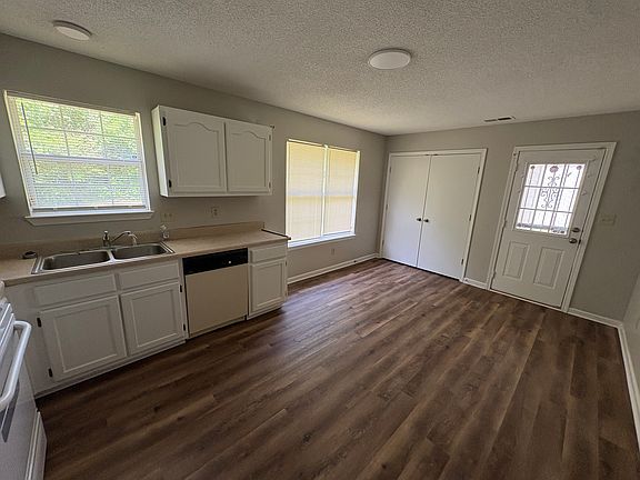 3rd image of 5053 Carterville Pl
