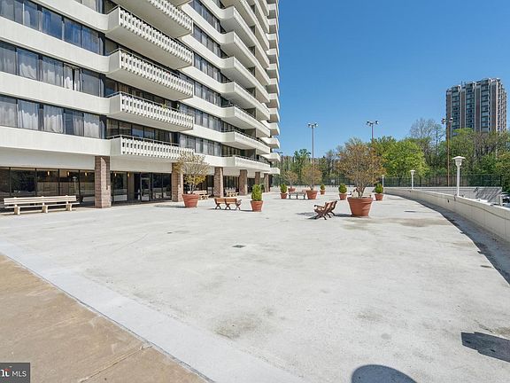 3rd image of 6301 Stevenson Ave APT 1116