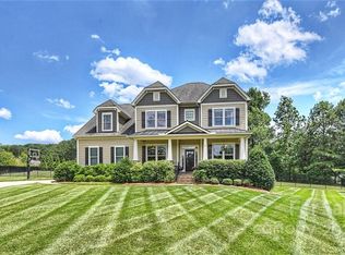 319 Jean Place Ct, Matthews, NC 28104