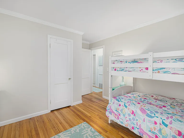 133 Carroll Ave — Photo 22