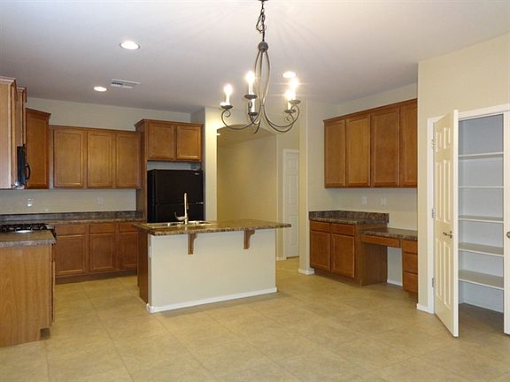 4th image of 9228 N 182nd Ln
