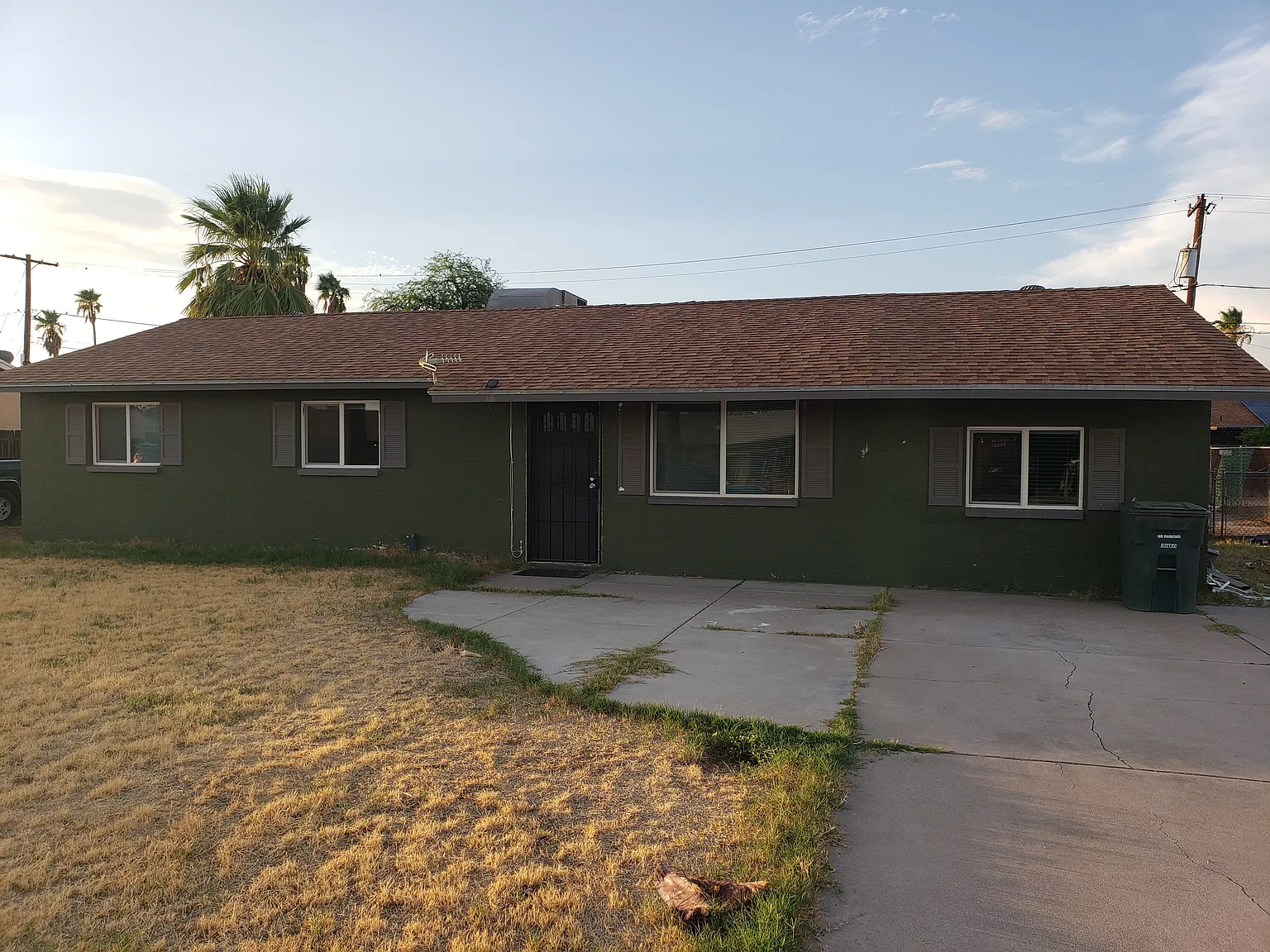 4 bed, 1276 sqft, $1,950 — Photo 2
