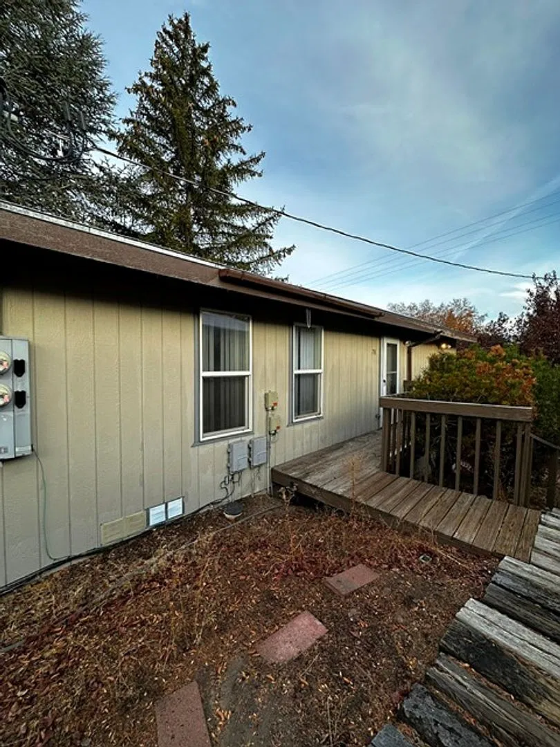 2 bedroom duplex — Photo 1