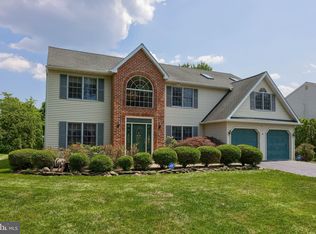 45 Downing Dr, Wyomissing, PA 19610