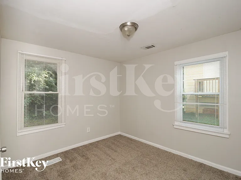 1800 Oakmont Dr NW — Photo 15
