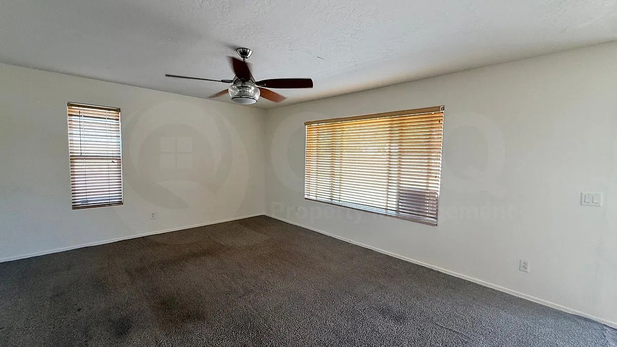 4 bed, 4.0 bath, 2159 sqft, $2,150 — Photo 4