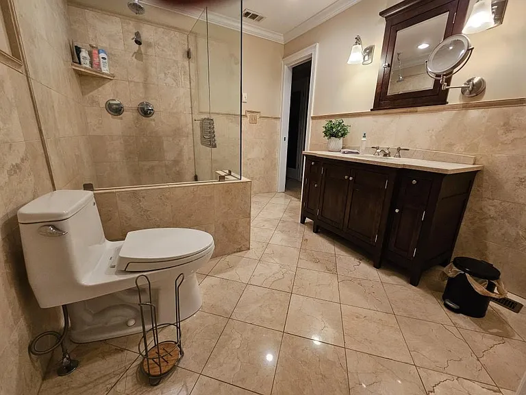 1085 Holly Dr #2 — Photo 21