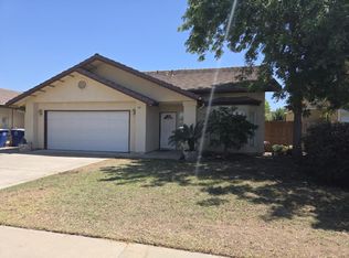 142 Forest Dr, Kingsburg, CA 93631