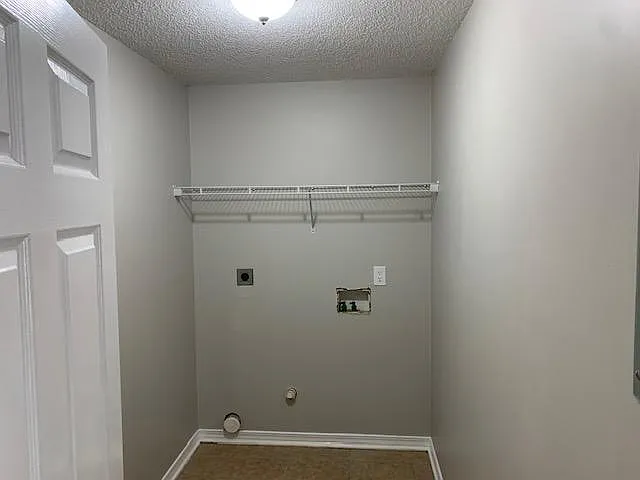 3 bed, 1212 sqft, $1,450 — Photo 3