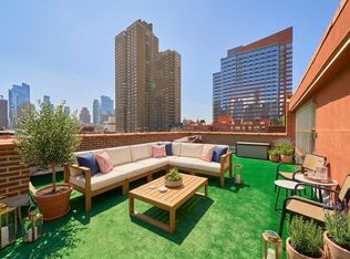458 W 52nd St #PHB, New York, NY 10019