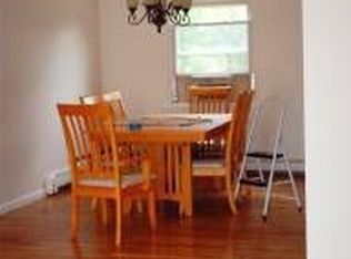 60 Claremont St, Deer Park, NY 11729