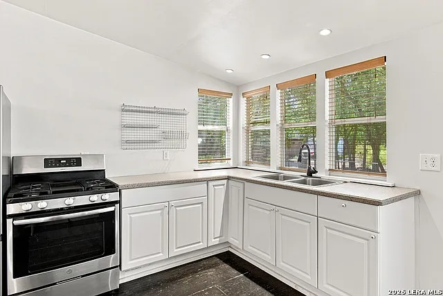 2 bed, 2.0 bath, 1406 sqft, $1,799 — Photo 3
