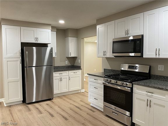 3rd image of 38397 Dolores Dr