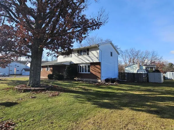 16 Charter Dr, Mountain Top, PA 18707