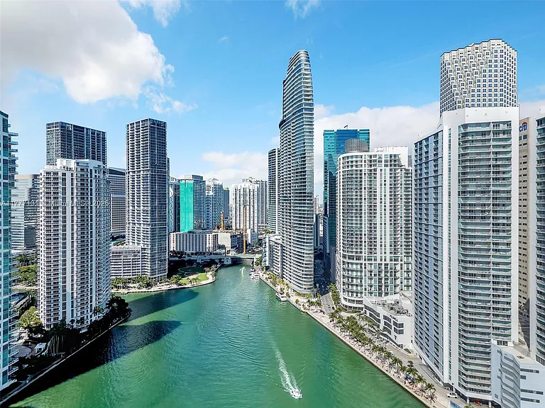 300 Biscayne Blvd #3809 — Photo 25