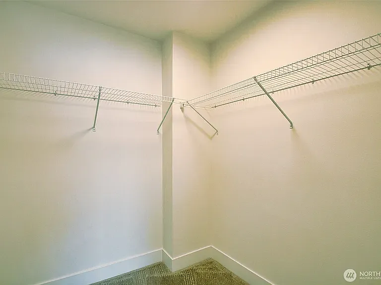 313 E Hazel St #D — Photo 22
