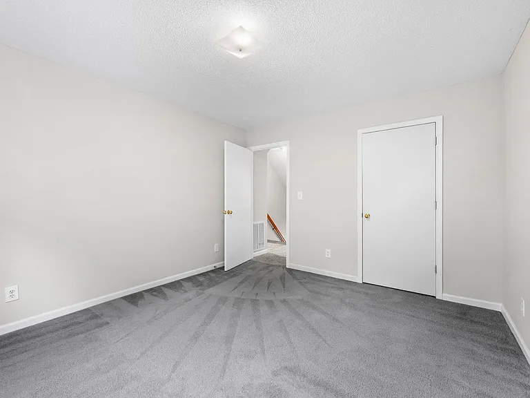 409 Kelsey Dr — Photo 26