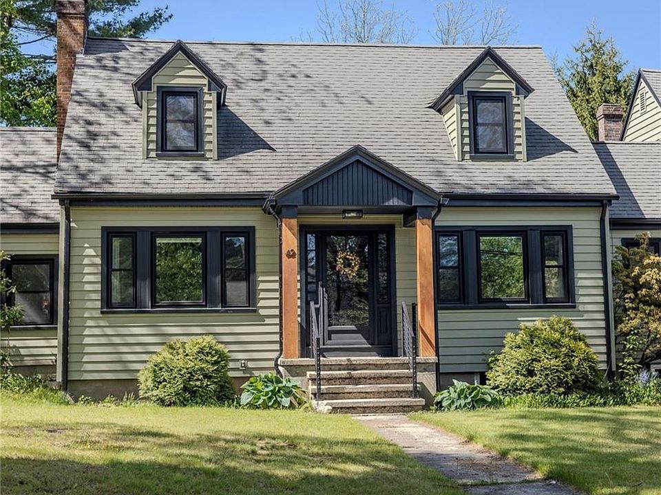 1st image of 42 Mechanic St